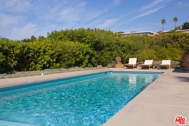 Photo - 1409 Lachman Ln