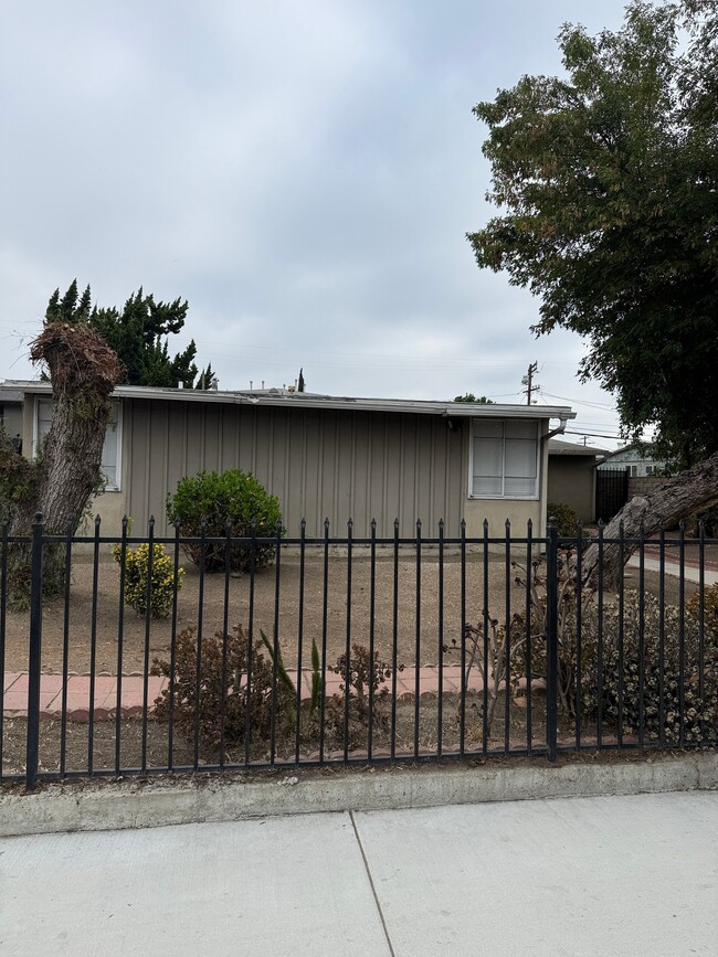 Photo - 14259 Roscoe Blvd Unit 4