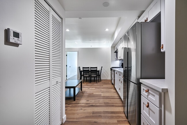 Photo - 2600 S Catalina St