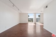 Photo - 100 S Doheny Dr Condo Unit 722