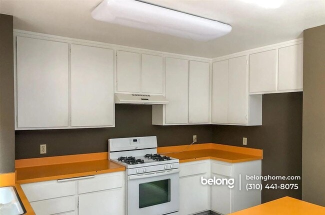 Building Photo - 2240 India St