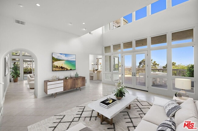 Photo - 31 St Tropez