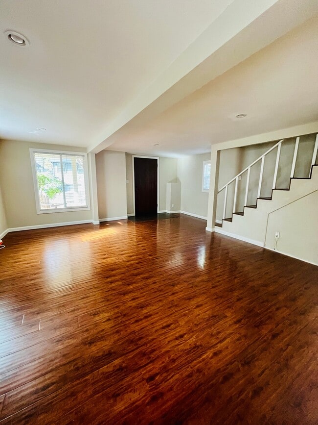 Photo - 618 Woodland Dr