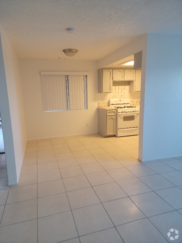 Building Photo - 18635 Larkspur Rd Rental