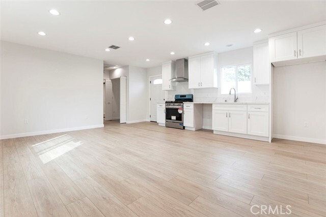 Photo - 13120 Branford St