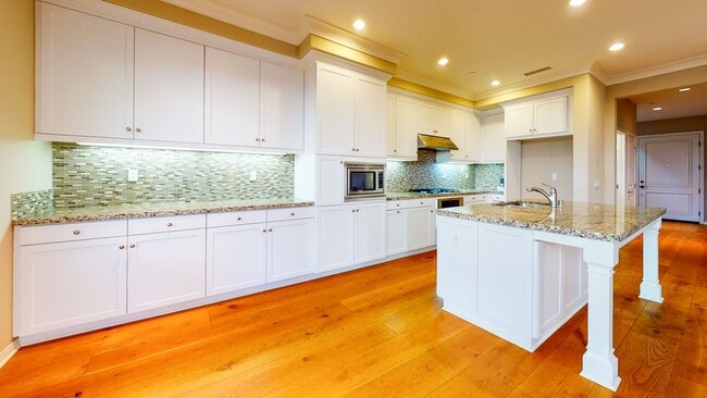 Photo - Beautiful Upgraded Stonegate 3 bedroom / 2.5 bath home