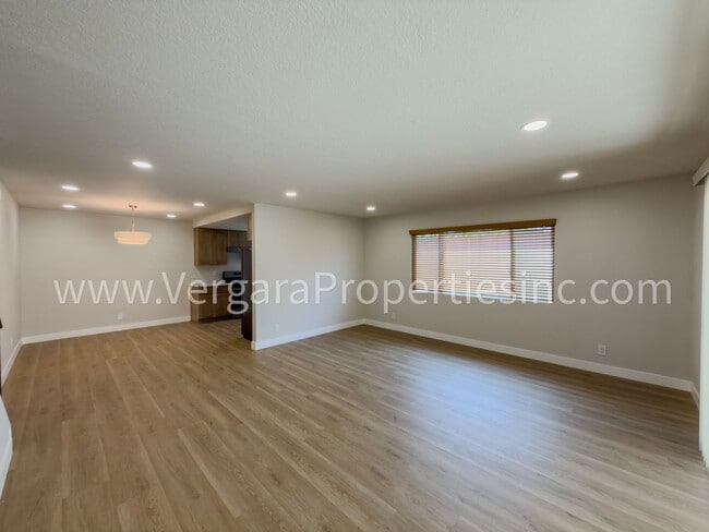 Photo - 1136 Gian Dr