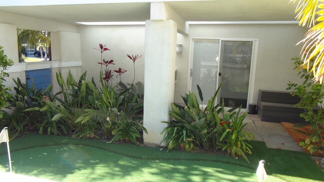 Building Photo - 5315 Soledad Rancho Ct Unit Studio