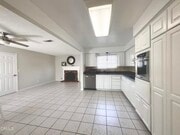 Photo - 2065 Abbott St