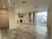 Photo - 19303 Cohasset St