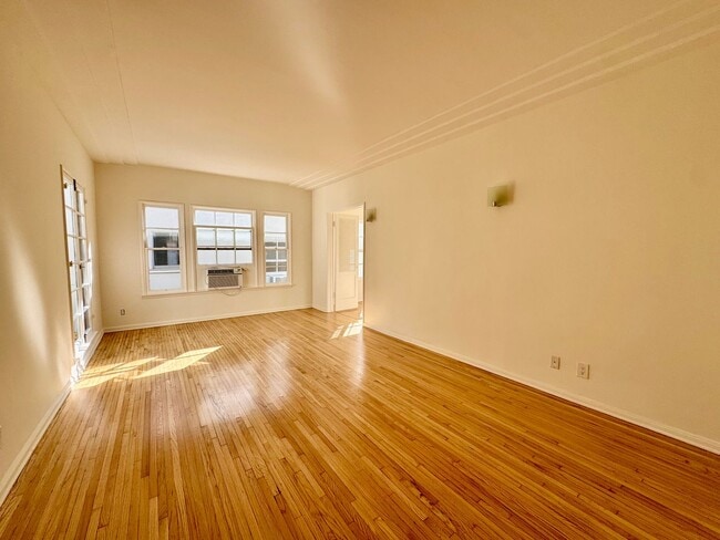 Photo - Sun-Filled 2-bed 1-bath Second Floor short... Unit 9010 Burton Way  A