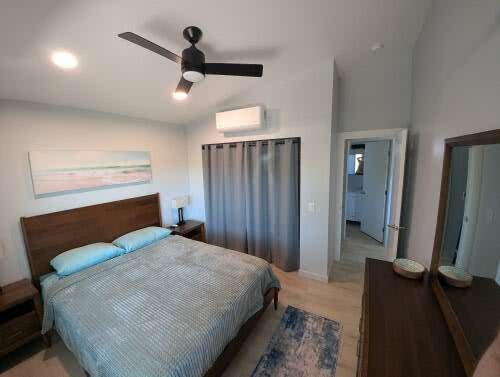 Photo - 1637 Grove Rd