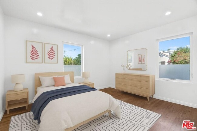 Building Photo - 616 Sunset Ave Unit B