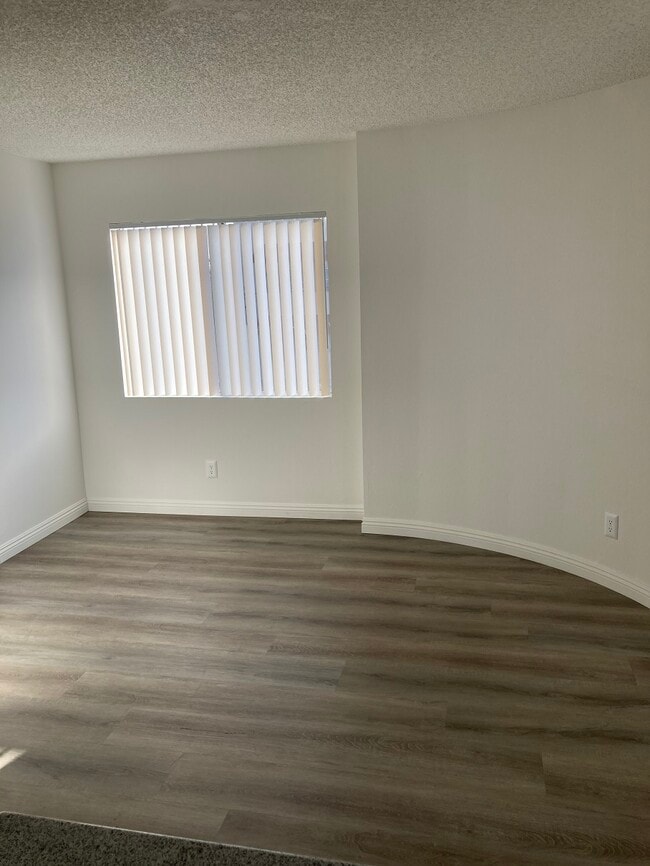 Photo - 2041 S Pacific Ave Apartment Unit 16