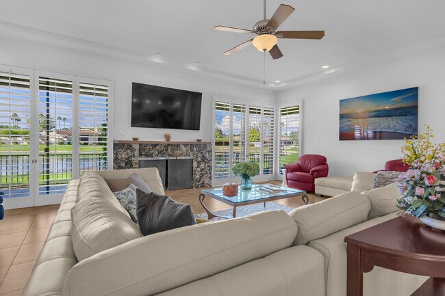 Photo - 10 Colgate Dr