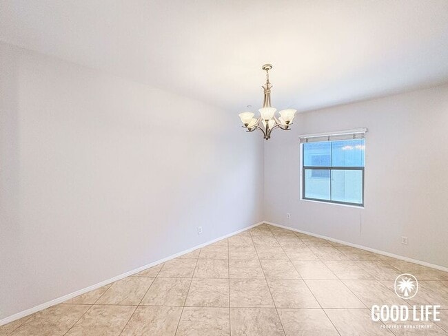Photo - 372 Plateau Ave