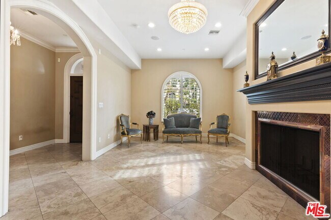 Photo - 349 S La Peer Dr