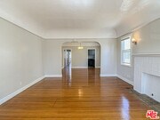Photo - 733 N Ridgewood Pl Unit 735 1/2