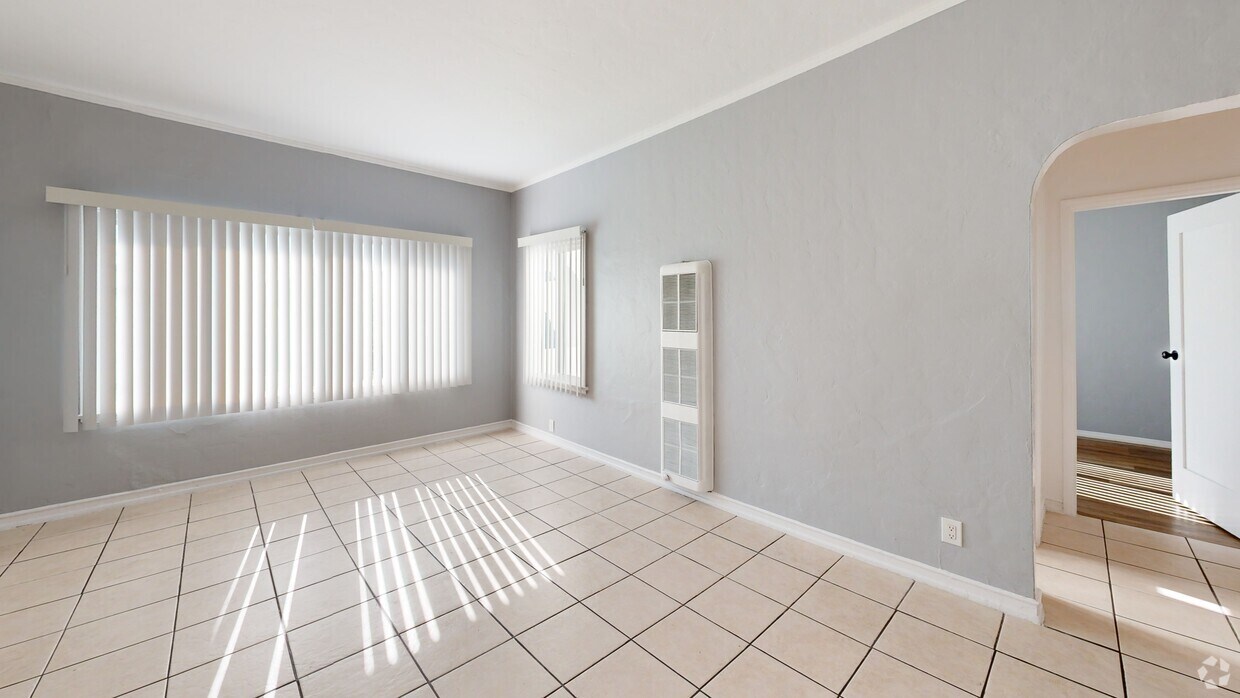 3D Tour - 1430 Elm Avenue