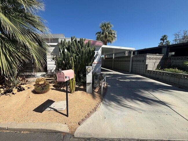 Photo - 70260 Bing Crosby Dr