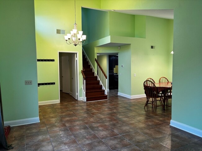 Photo - 626 Elise Dr