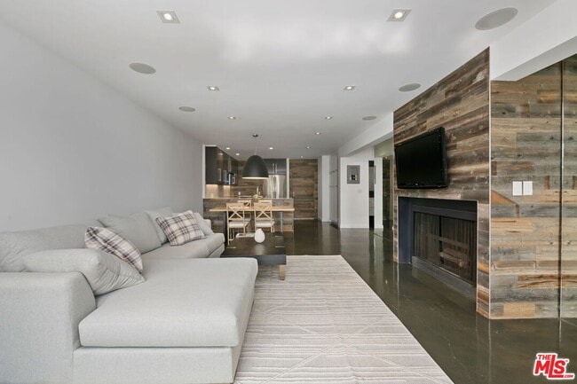 Photo - 11645 Montana Ave Condo Unit 103