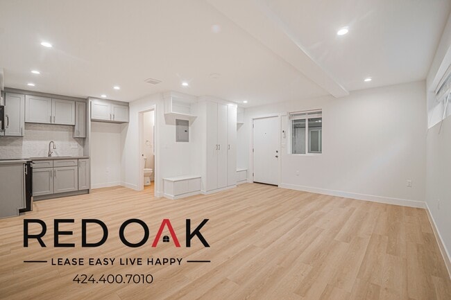 Photo - 6738 Independence Ave Unit A1