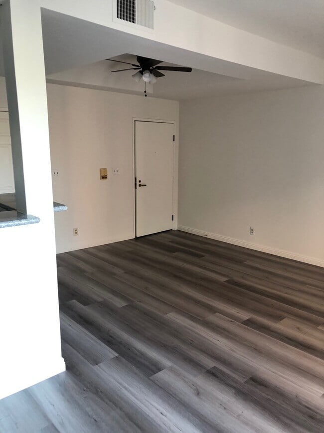 Photo - 825 S Harvard Blvd Unit 302