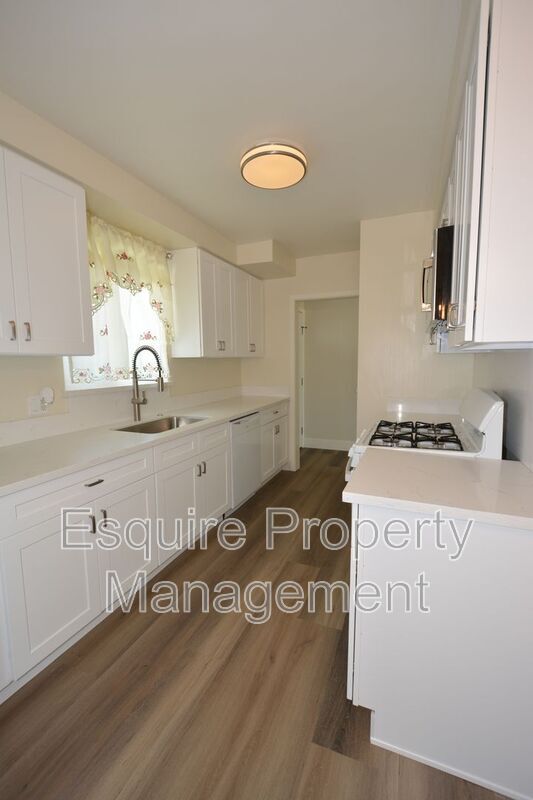 Photo - 4511 S A St