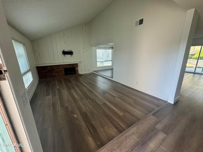 Photo - 2261 Birchfield St