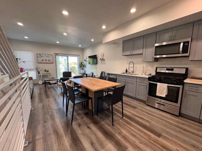 Photo - 2625 Somerset Dr