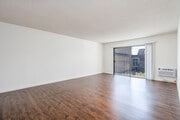 1BR, 1BA - 775SF - Living Room - The Alexio