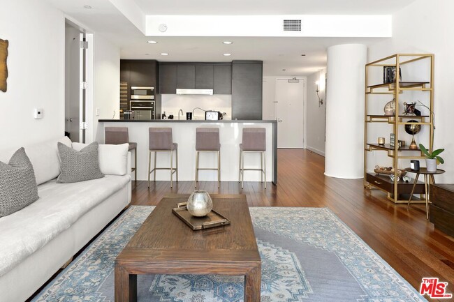 Photo - 6250 Hollywood Blvd Unit 5J