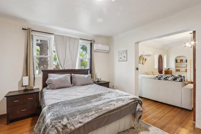 Photo - 522 Westminster Ave