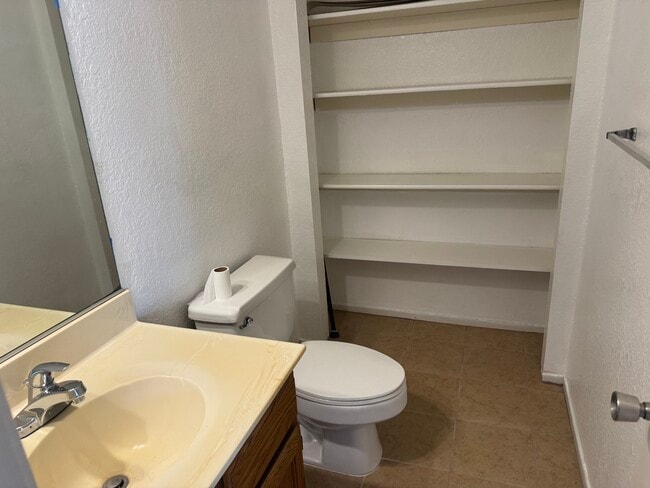 Photo - 13901 Caliente Dr Unit A