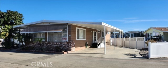 Photo - 16462 Poipu Ln