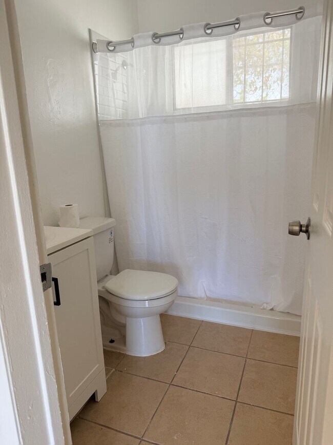 Photo - McIntosh St Unit 549 McIntosh  D
