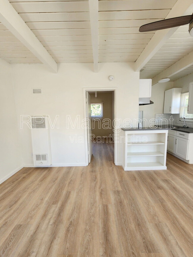 Photo - 1909 Beachwood Dr Apartment Unit 15