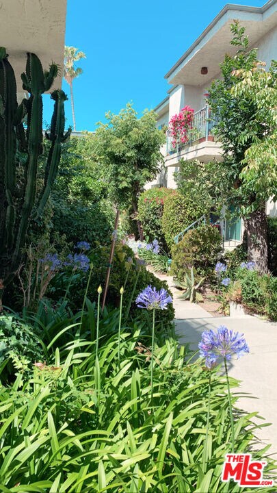 Photo - 11081 Rose Ave Unit 10