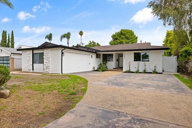 Photo - 13353 Erwin St Unit 13355