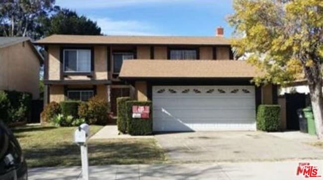 Building Photo - 10123 Hanna Ave