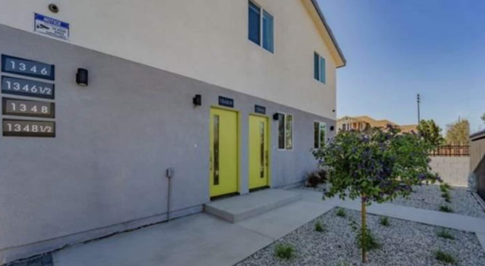 Photo - 1348-1348 E Vernon Ave Unit 1346