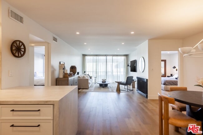 Photo - 1351 N Crescent Heights Blvd Unit 316