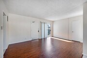 2BR, 2BA - 600SF - Living Room - Sycamore Terrace