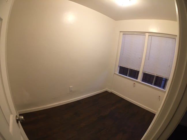 Photo - 7404 S Western Ave