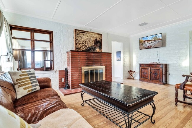 Photo - 2 Bedroom 1 Bath - Furnished Hilltop Home ...