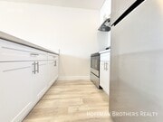 Photo - 1786 N Sycamore Ave Unit 111