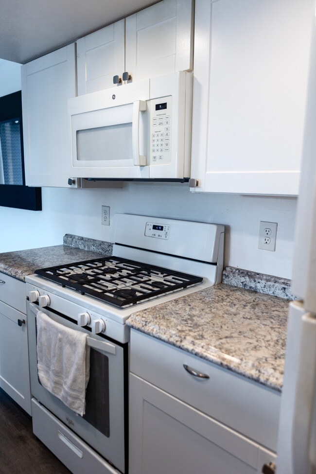 Photo - 9326 Twin Trails Drive Unit 204