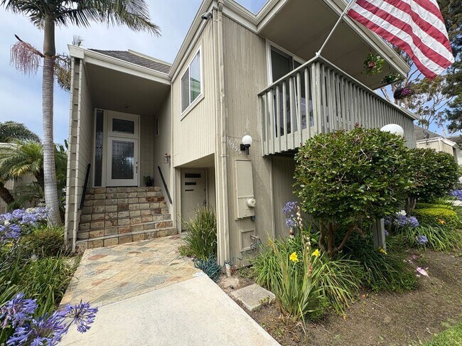 Photo - 16355 Wimbledon Ln Townhome