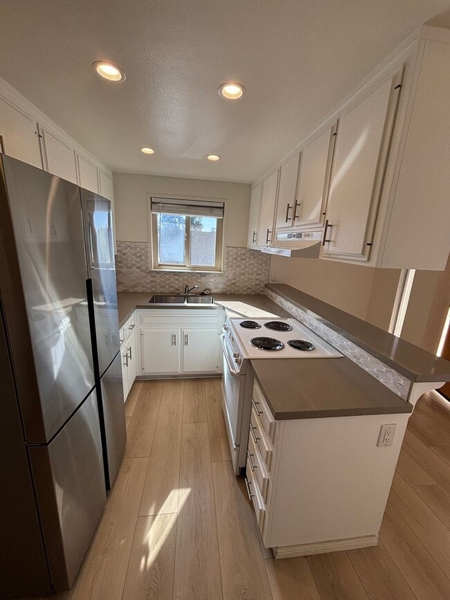 Building Photo - Carlsbad Village Condo Unit 2790 Madison, D